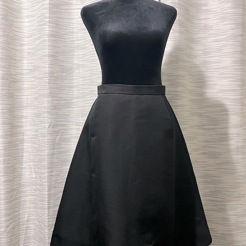 Black high waist skirt - Size Small